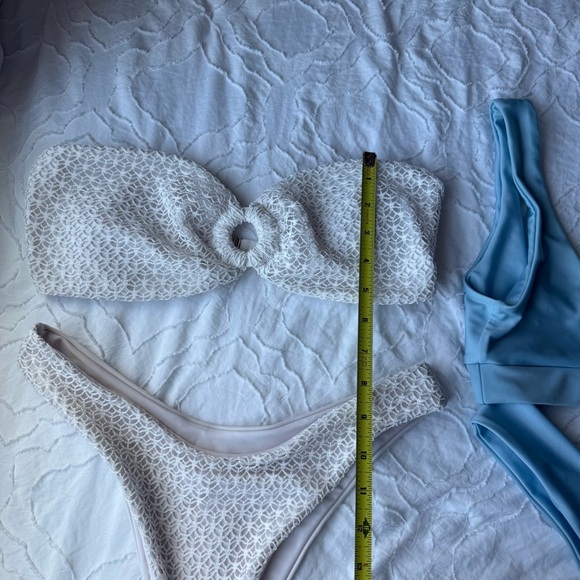 SHEIN Floral Butter Yellow and White Lace Bandeau Bikini Sets - Picture 2 of 10